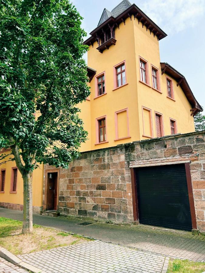 Schöne 2 Zimmer Wohnung am Zentrum von Naumburg - Ferienwohnung Naumburg