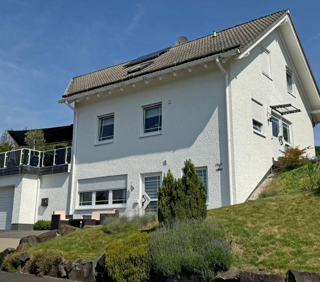 Ferienwohnung Villa Grimm - B&B Burbach
