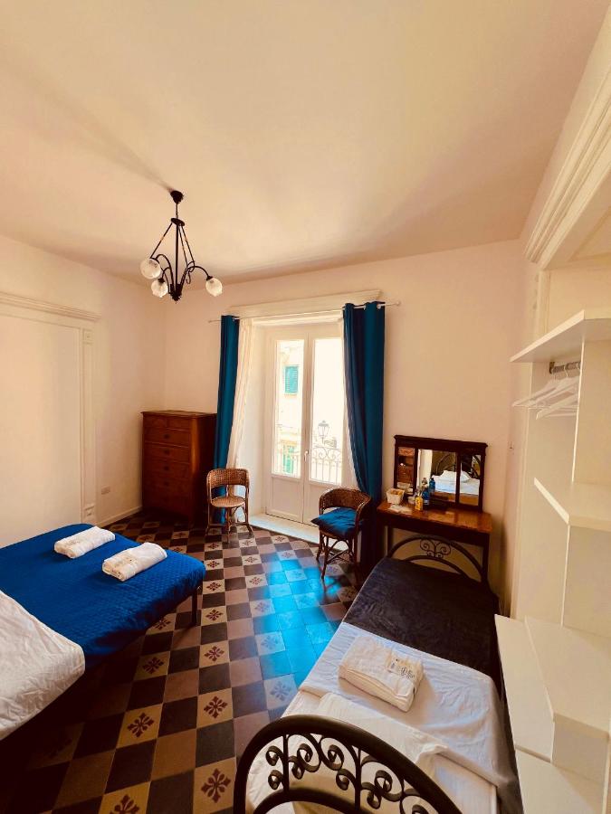 Luxe Kamer met 1 of 2 Bedden en Balkon