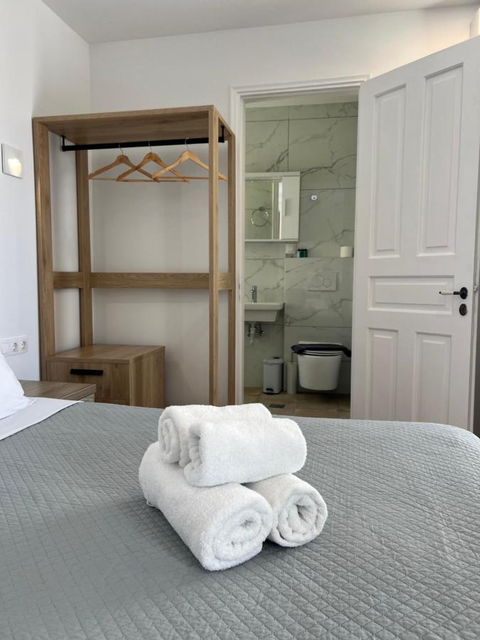 Chambre Double Deluxe - Vue Latérale sur Mer