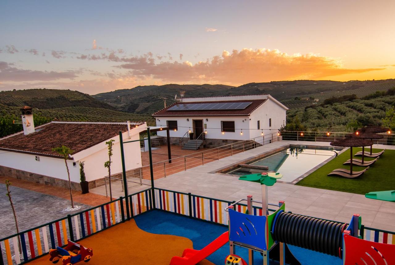 La Villa de Alba - Casa Rural en Montefrío - Bed and Breakfast Montefrío