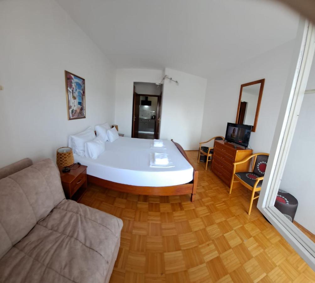 Pansion Ivana studios - Ferienwohnung Baška Voda