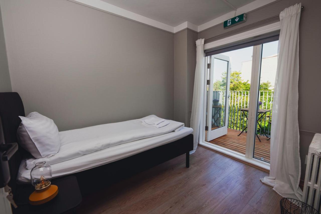 Reykjavík Rainbow Guesthouse - B&B