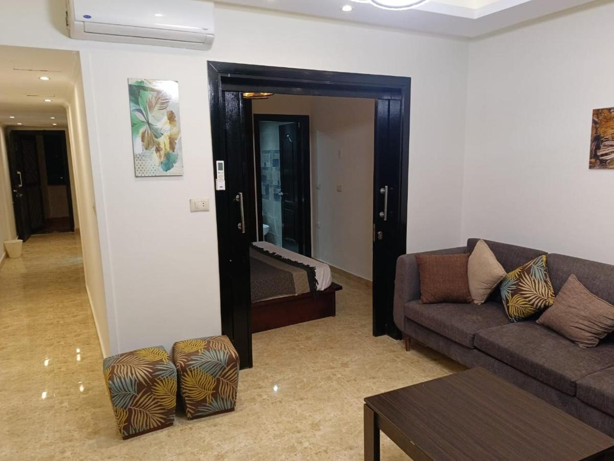Appartamento con 2 Camere da Letto e Vista Mare 