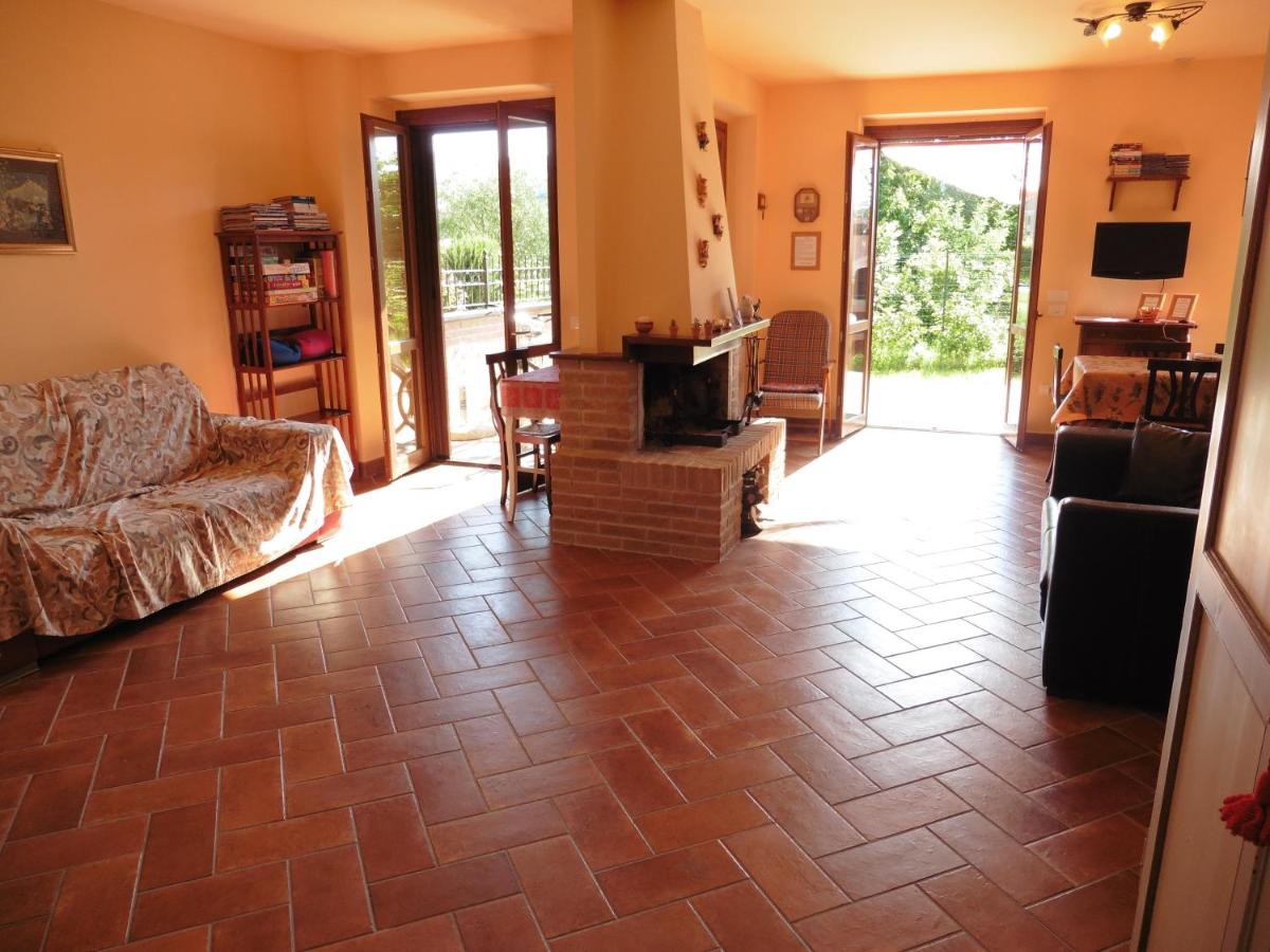 La Loggina Maxi con 2 giardini recintati privati - B&B