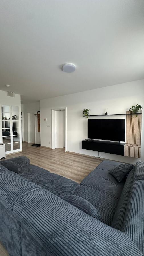 Magnolia Terrace Apart - FREE PARKING, Family & Sport Friendly Area - Chambres d’hôtes