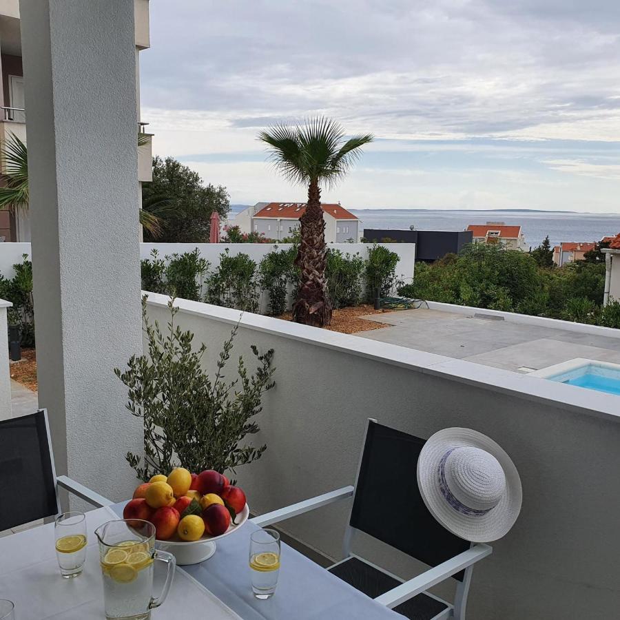 Villa Aquamarine Apartments - B&B
