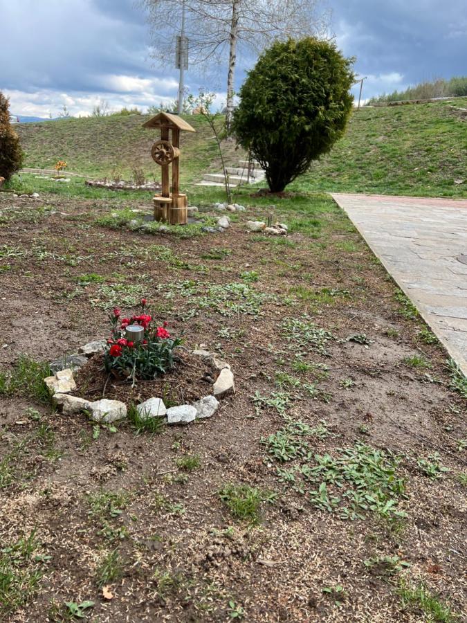 2-room Forest Retreat - Fireplace, Veranda, BBQ, Views - Chambres d’hôtes Bansko