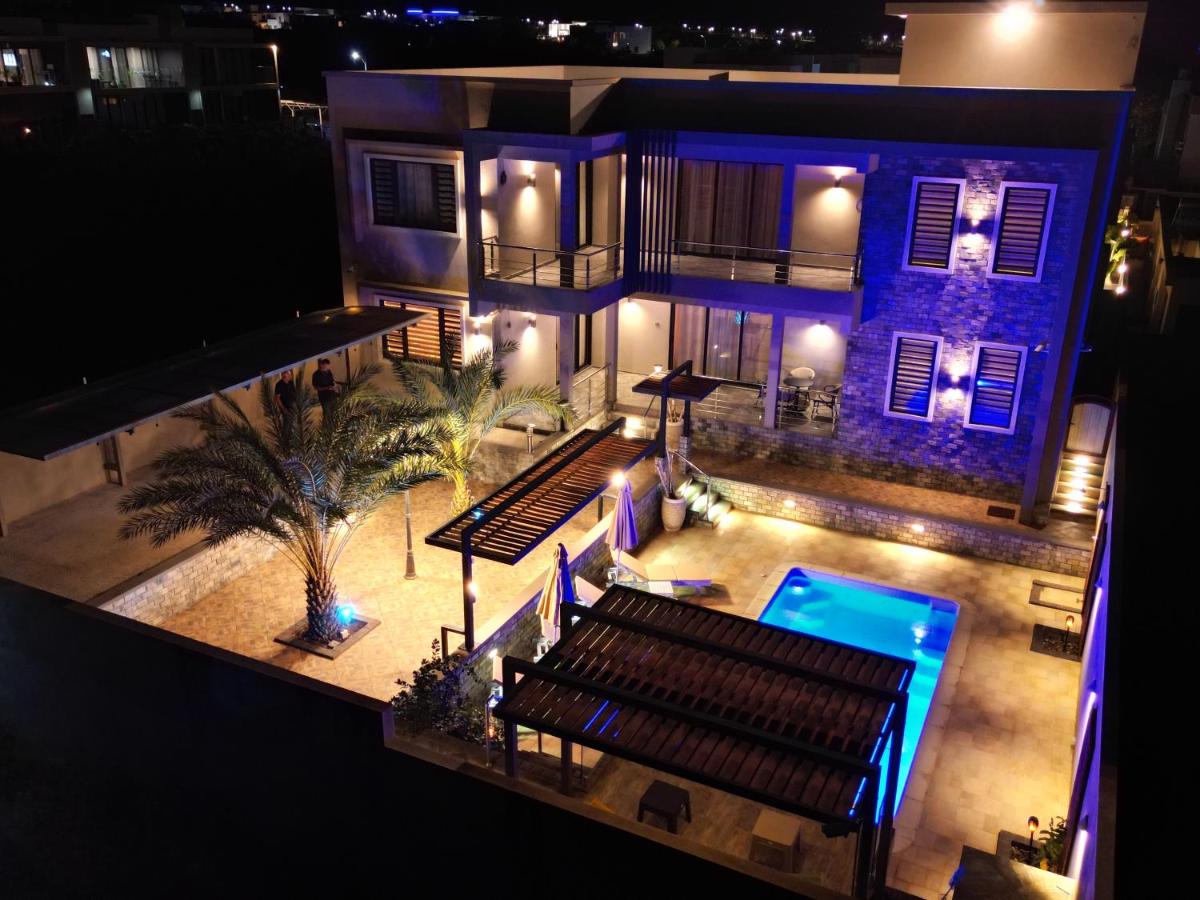 Villa RNJ, familiale et luxueuse - B&B Flic en Flac
