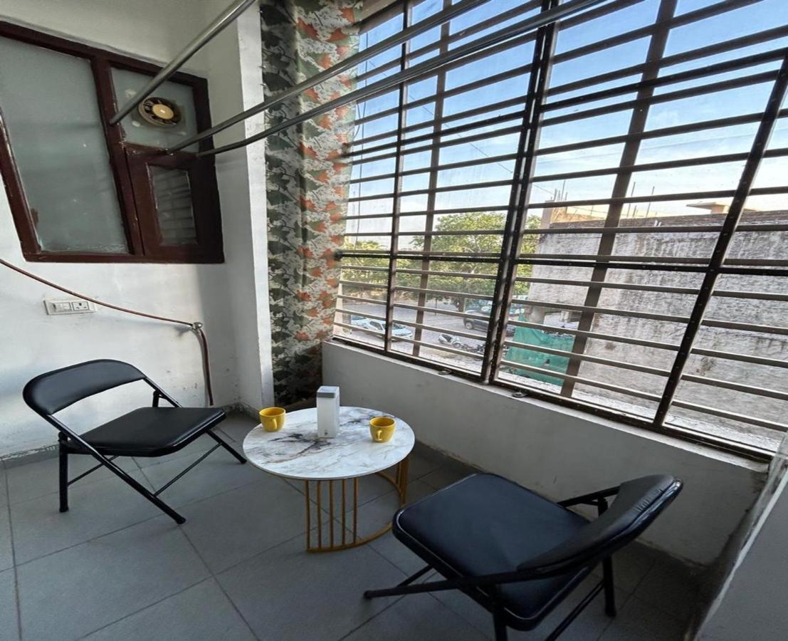 Entire 3bhk Luxury Flat in Zirakpur-Panchkula-Chandigarh-Mohali, Punjab, India - B&B