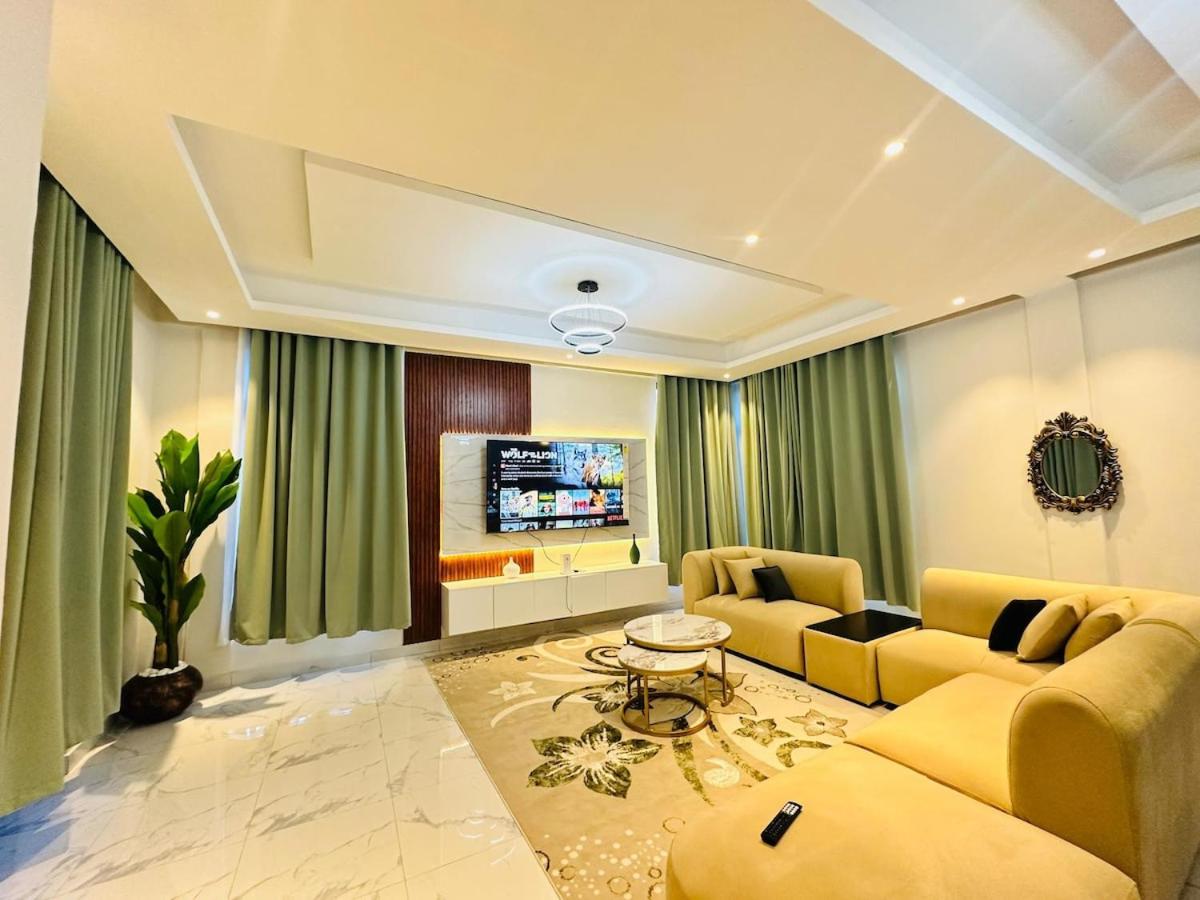 Royal Micnic Homes-Sea view,Family - Bed and Breakfast Dar es Salaam