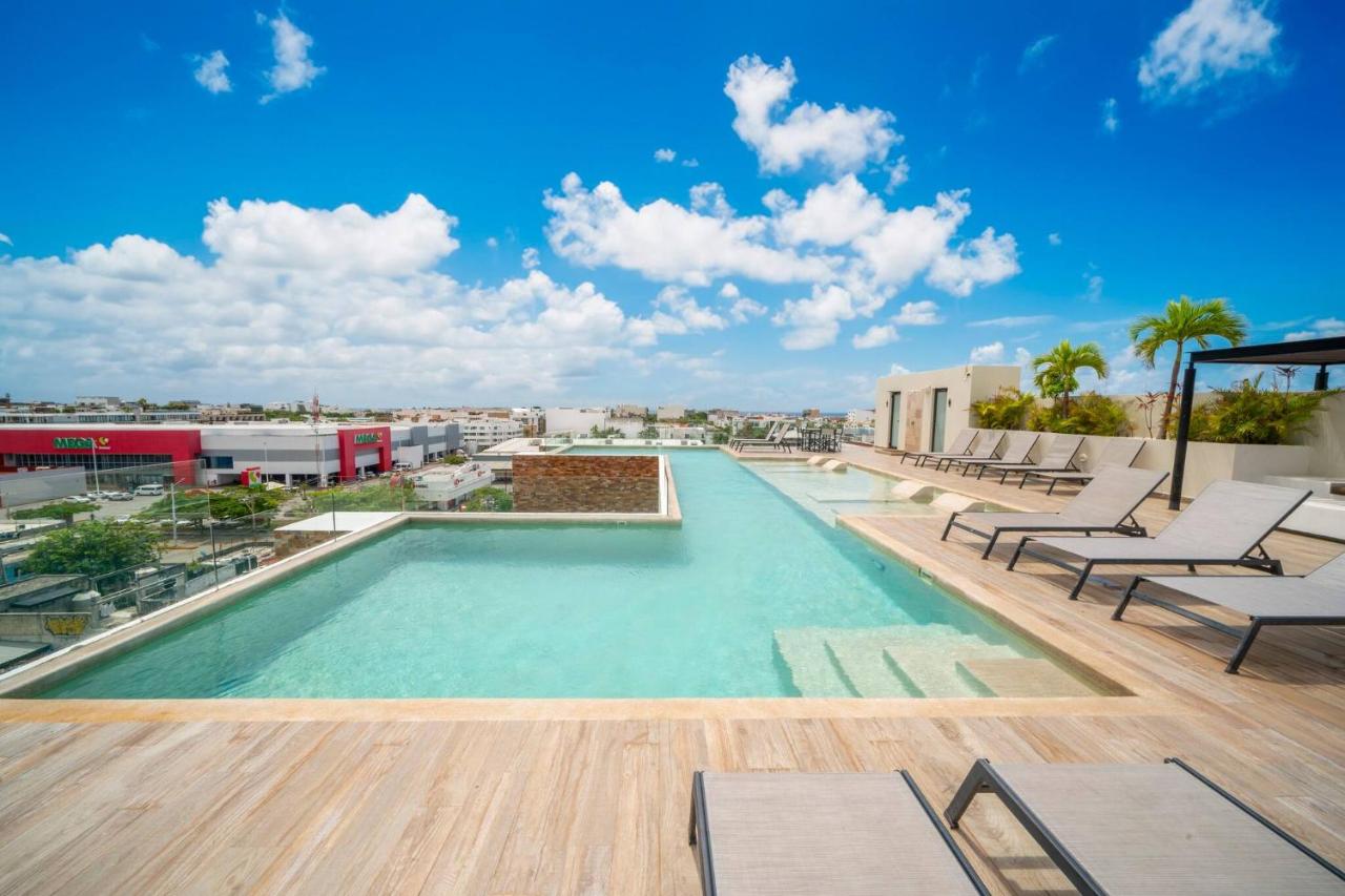 Condo Veronica - Comfortable 2 bedroom with rooftop gym and pool - B&B Playa del Carmen