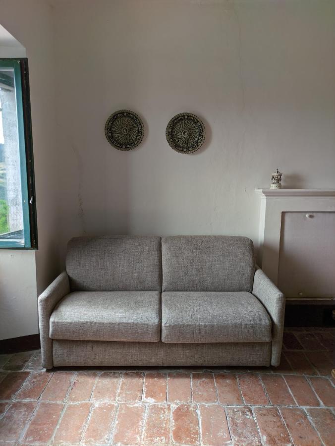 Giardino in piazza, casa in pietra a San Leo - Bed and Breakfast San Leo