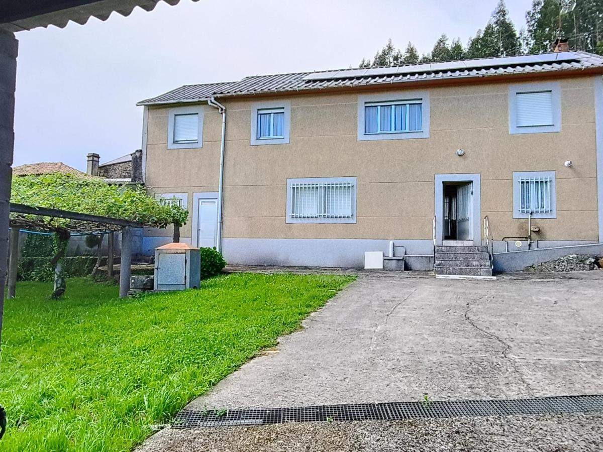 Casa rural con amplio terreno privado - Ferienwohnung Arrojo
