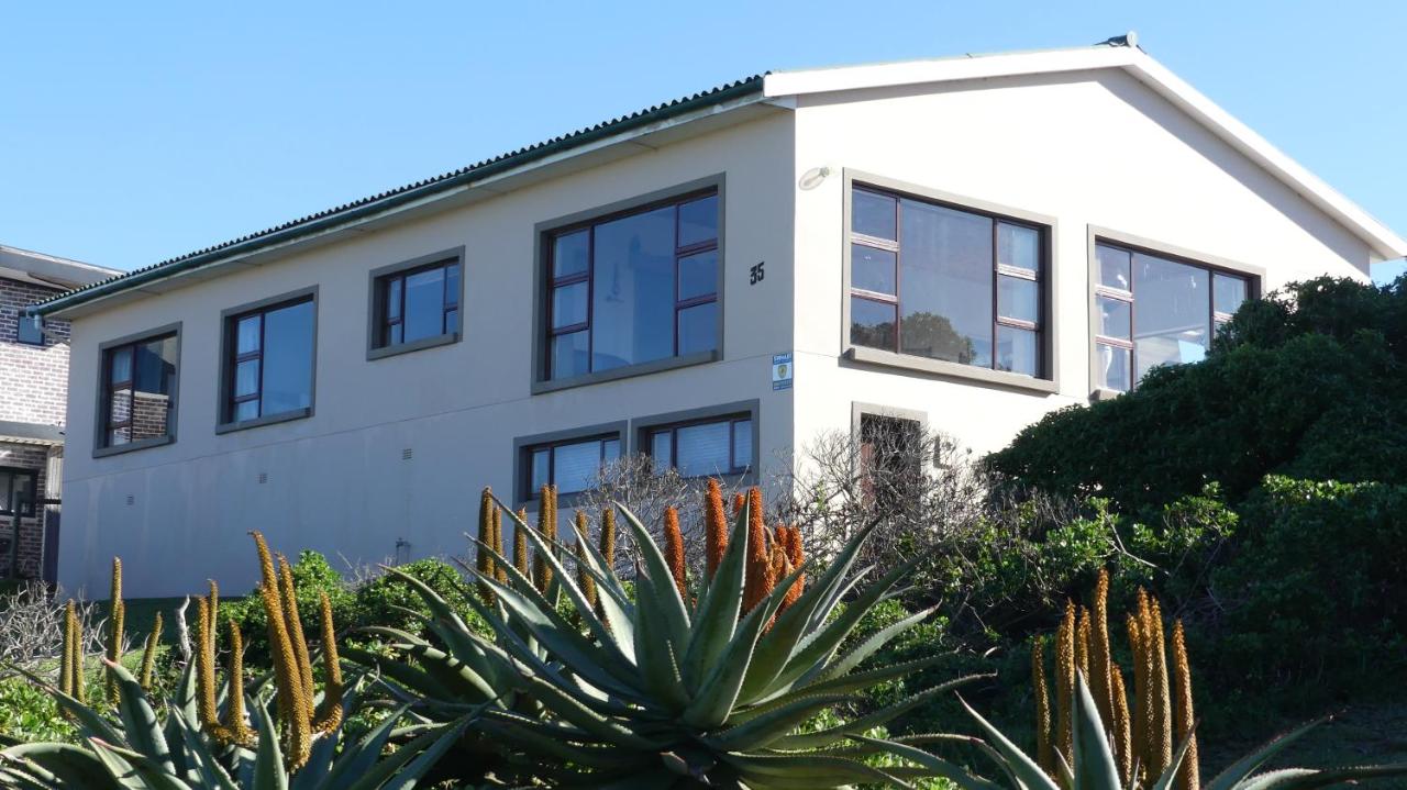 Oyster Catcher Stay And Explore - B&B Cape St Francis