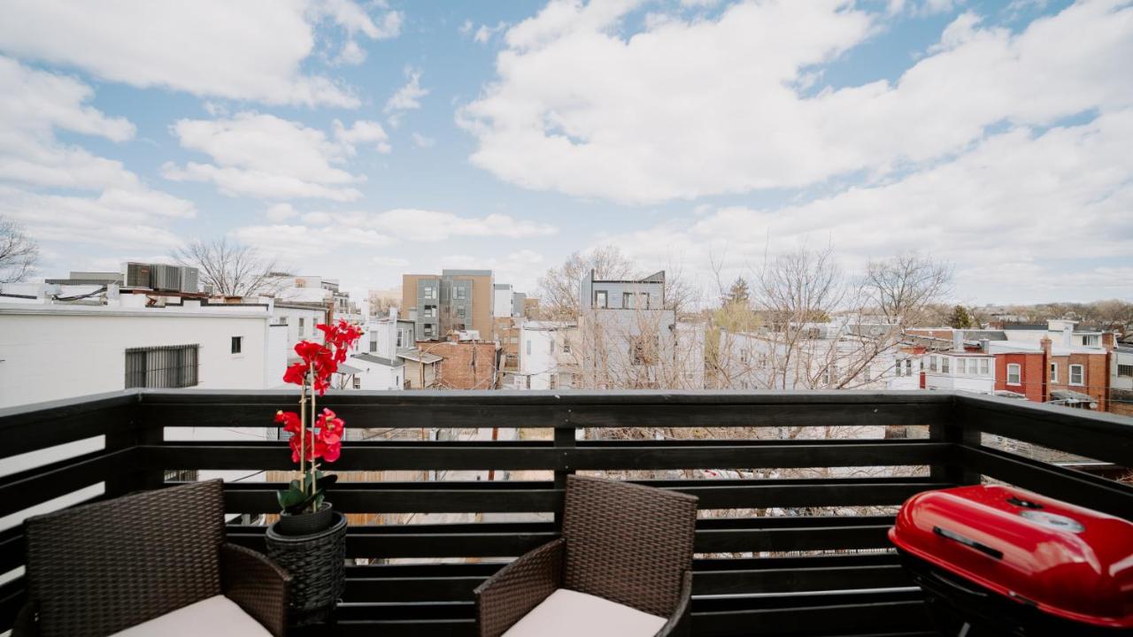 Modern 5BR DC Home Near Metro with Rooftop - Chambres d’hôtes Washington