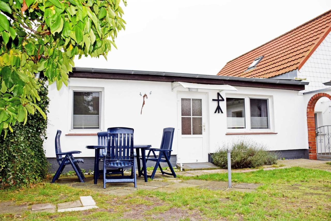 Ferienhaus in Plogshagenauf Hidden - B&B Neuendorf