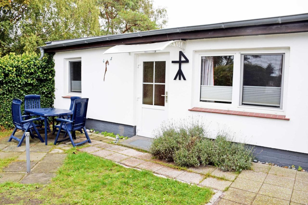 Ferienhaus in Plogshagenauf Hiddensee - Ferienwohnung Neuendorf
