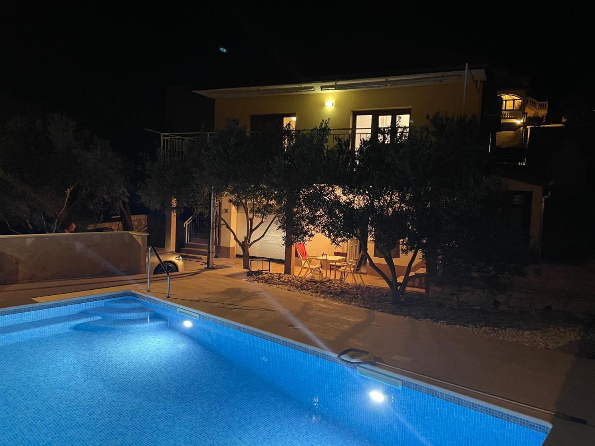 Palada House with a Private Pool - B&B