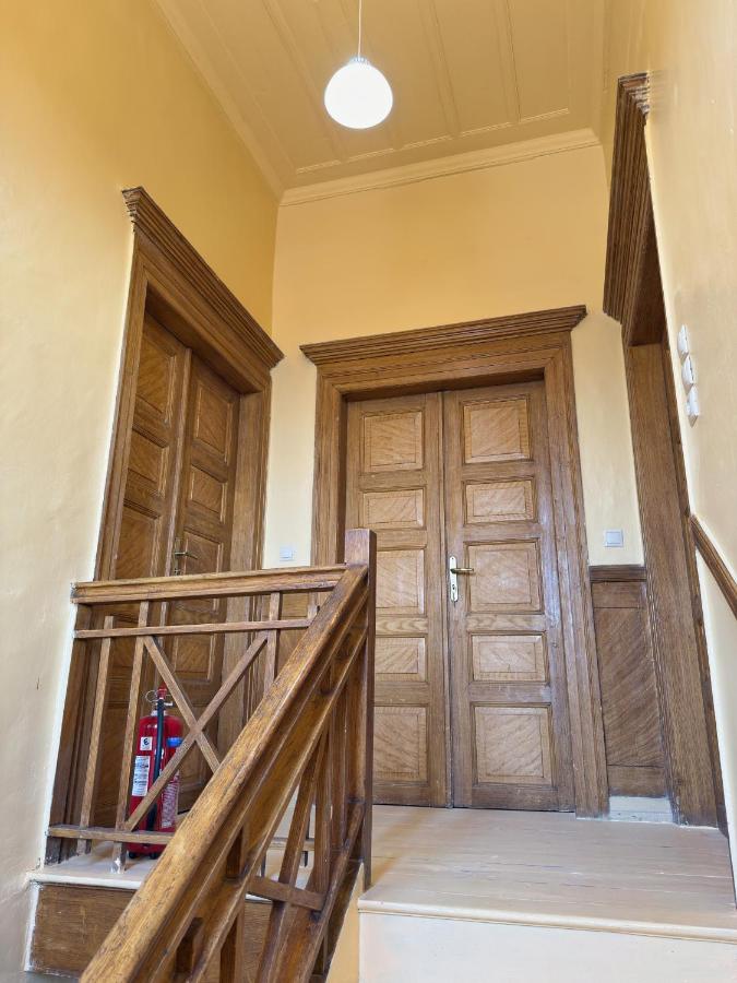 Traditional Stone House - B&B