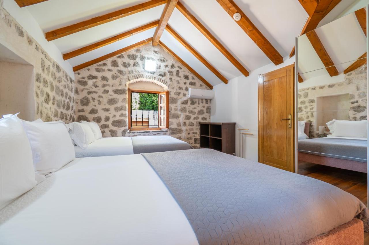 King Room with Mountain View