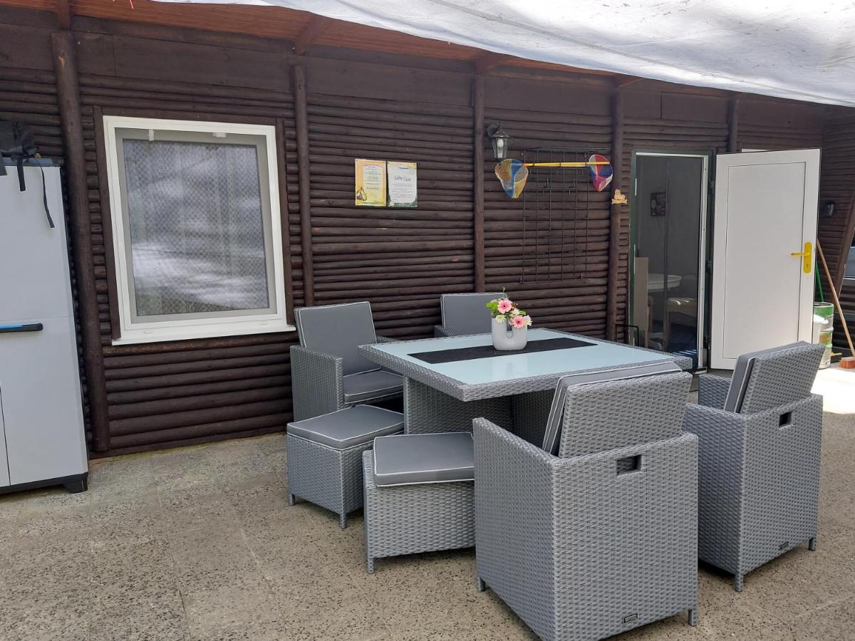 Ferienhaus im Wald Mecklenburgische Seenplatte - Chambres d’hôtes Wesenberg