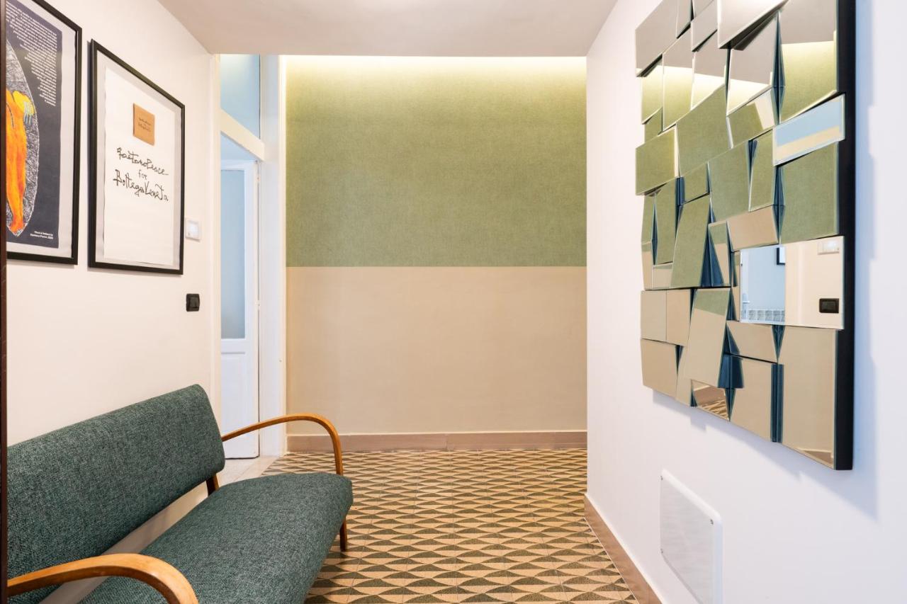 The Bool, Liberty158 - B&B Bari