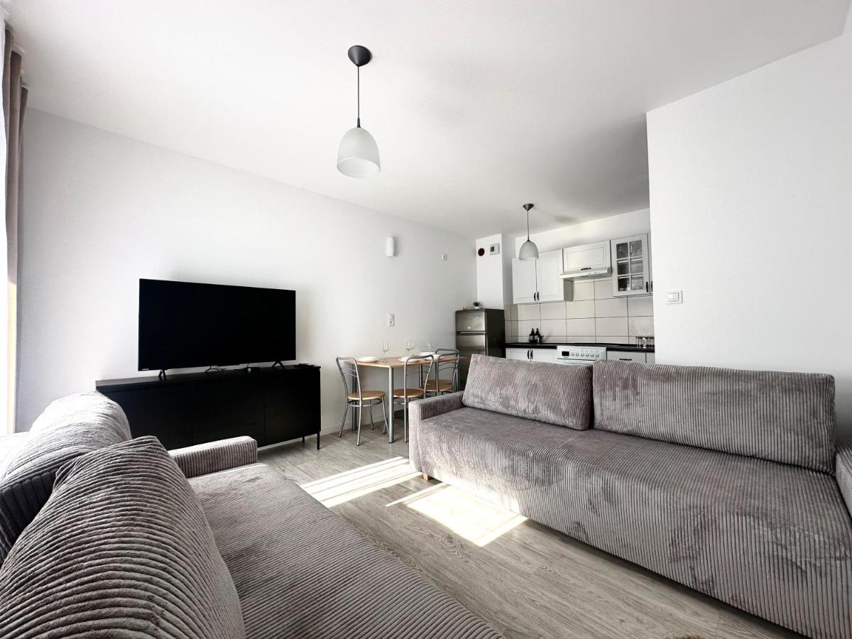 Iwaszkiewicza Apartment - Parking & Balcony - B&B Oława