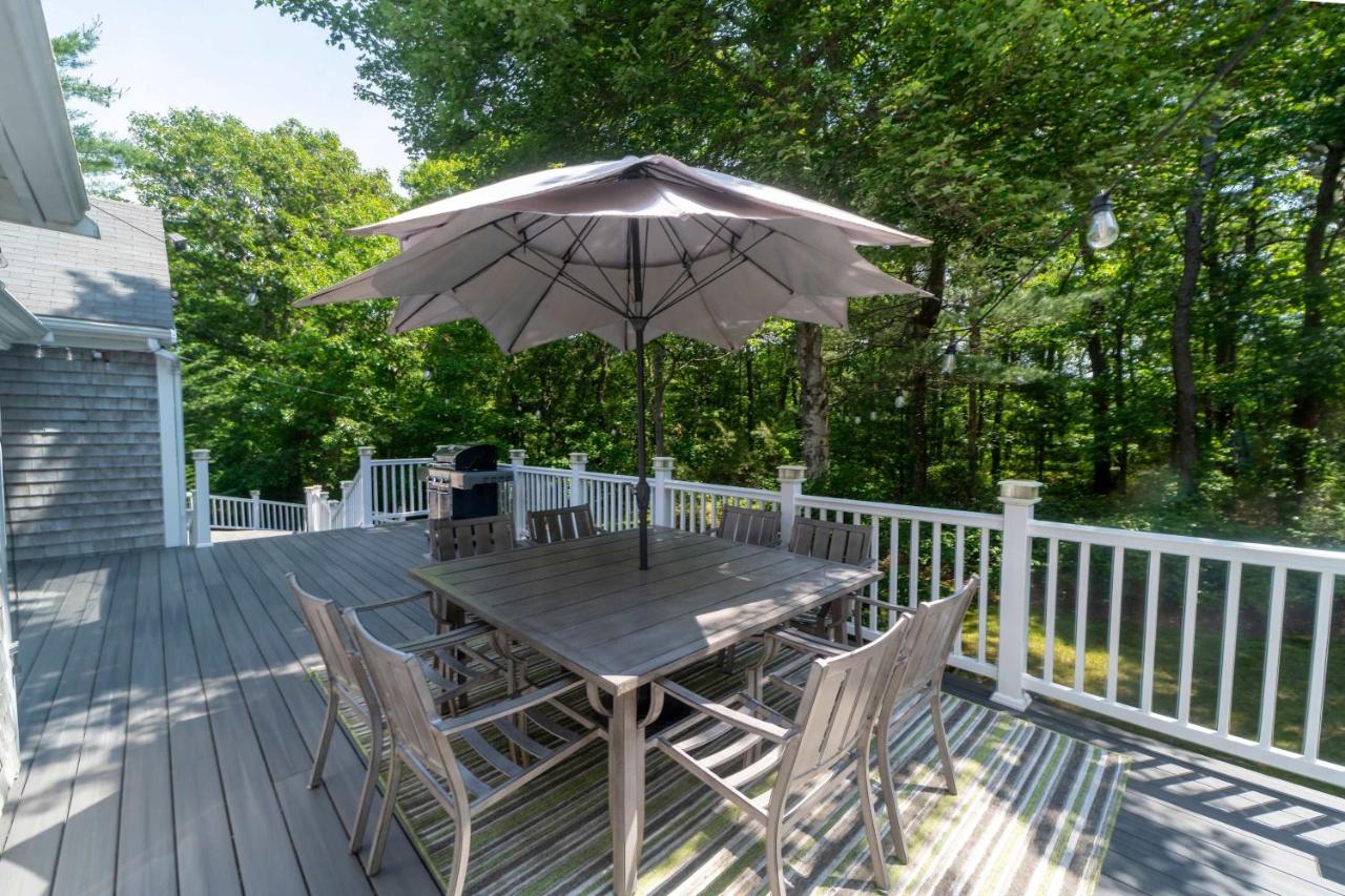 Falmouth Family Retreat Beach House with BBQ Bikes & Family Fun - B&B
