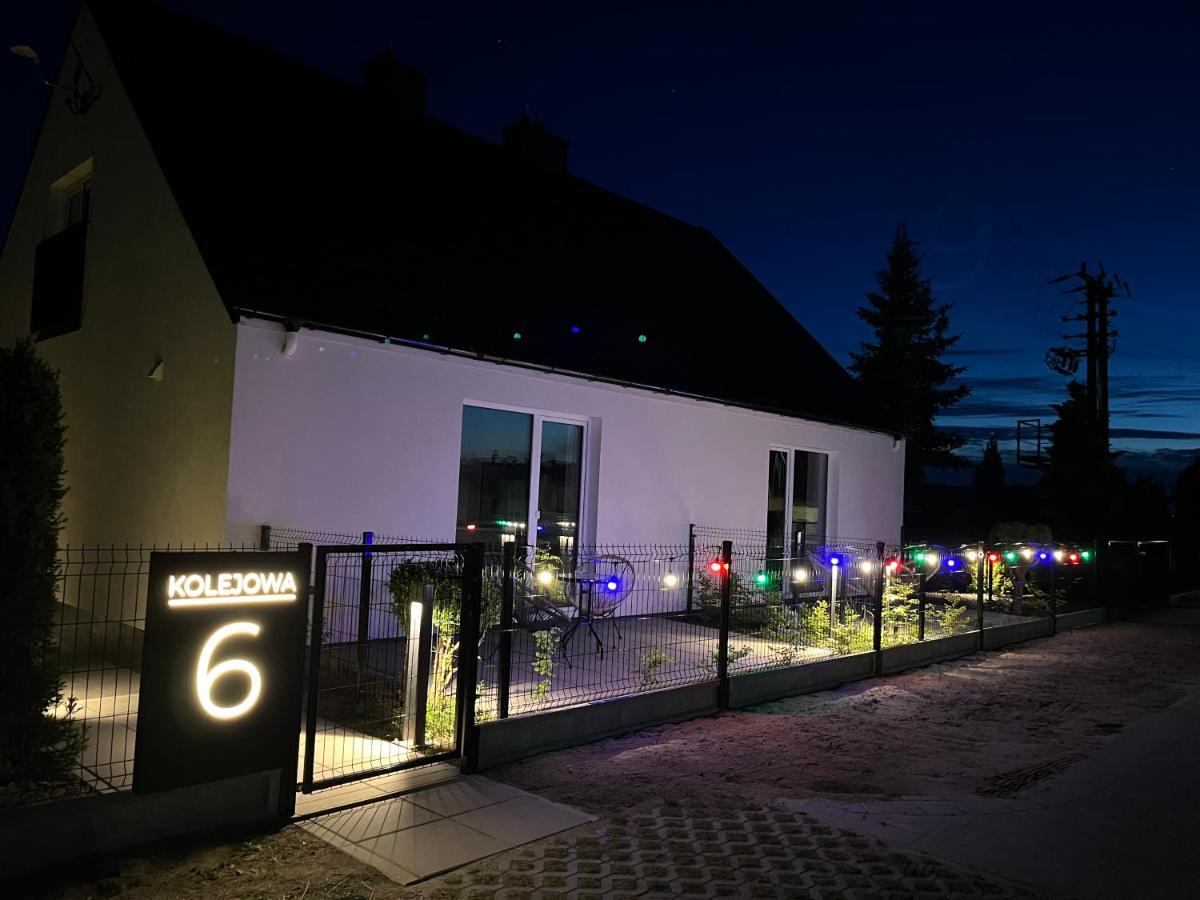 Apartamenty CEKCYN - KOLEJOWA 6 - B&B Cekcyn