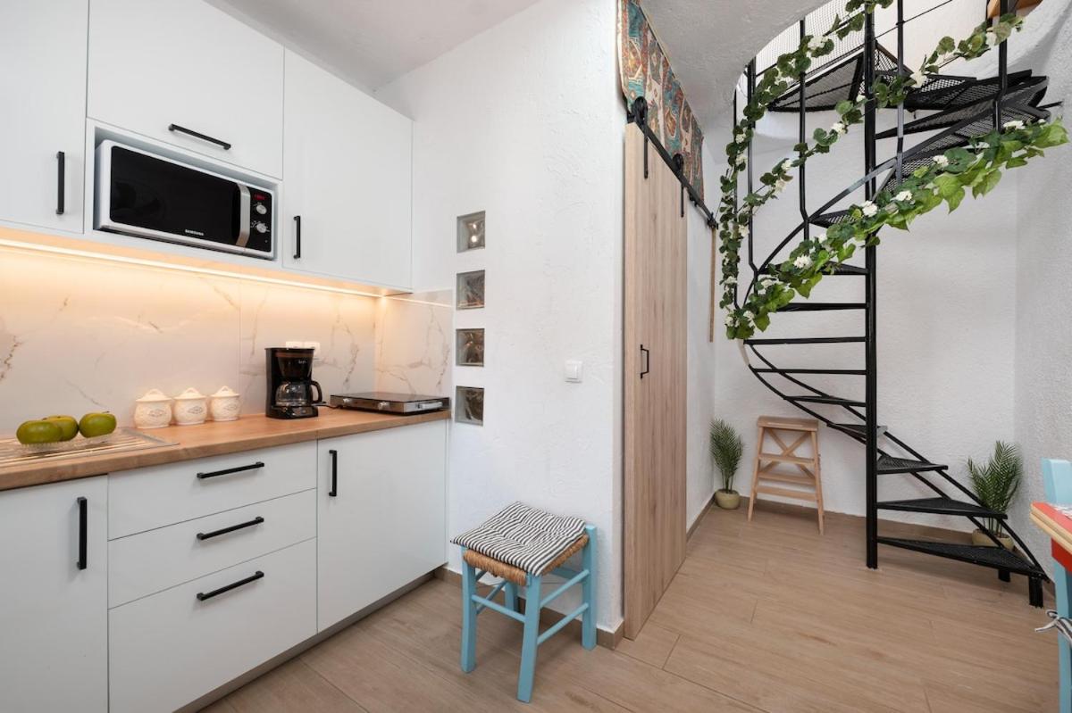 Eloúnda blue city center WiFi traditional for two - Ferienwohnung Elounda