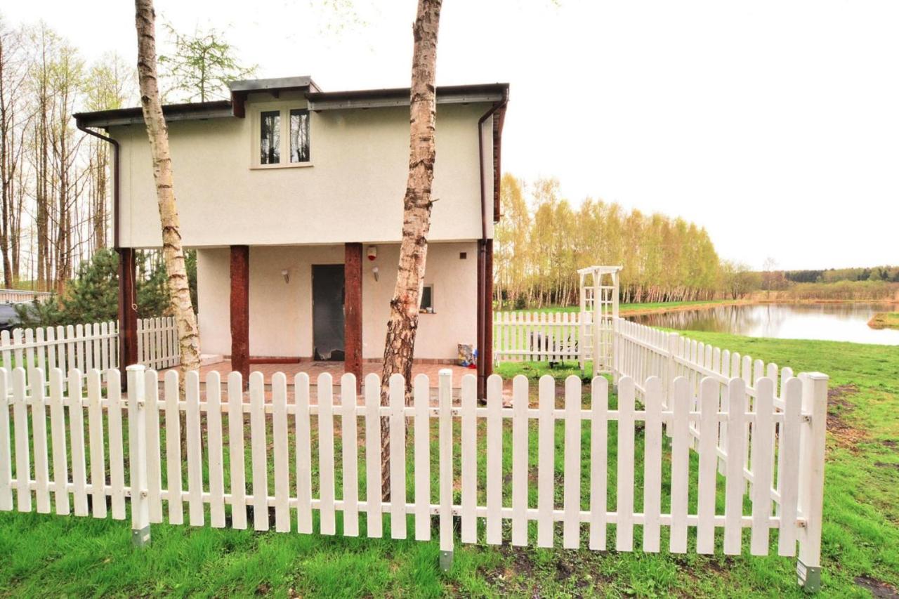 Holiday home on the island, Niezyn - B&B