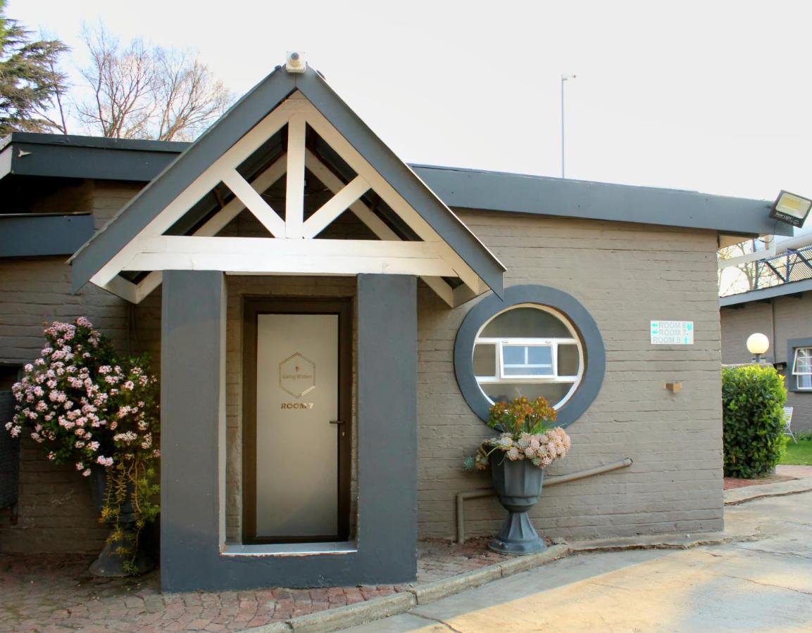 Livingwaters Self-Catering Accommodation - B&B