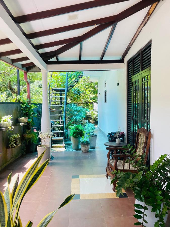 A2 Plus Villa - Chambres d’hôtes Weligama