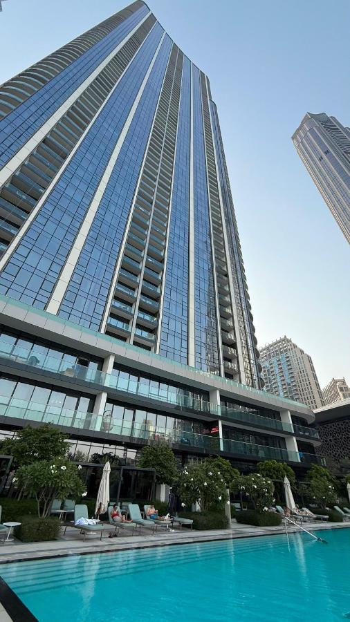 SkyHigh 2BR Burj Views Steps to Dubai Mall - B&B Dubai