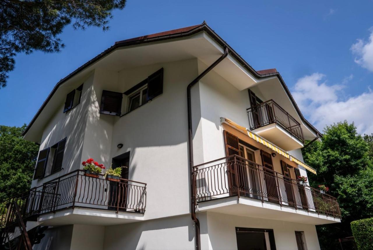 Villa La Pianazza - un OASI nel verde con piscina a pochi minuti da Sestri Levante - Chambres d'hôtes Bracco