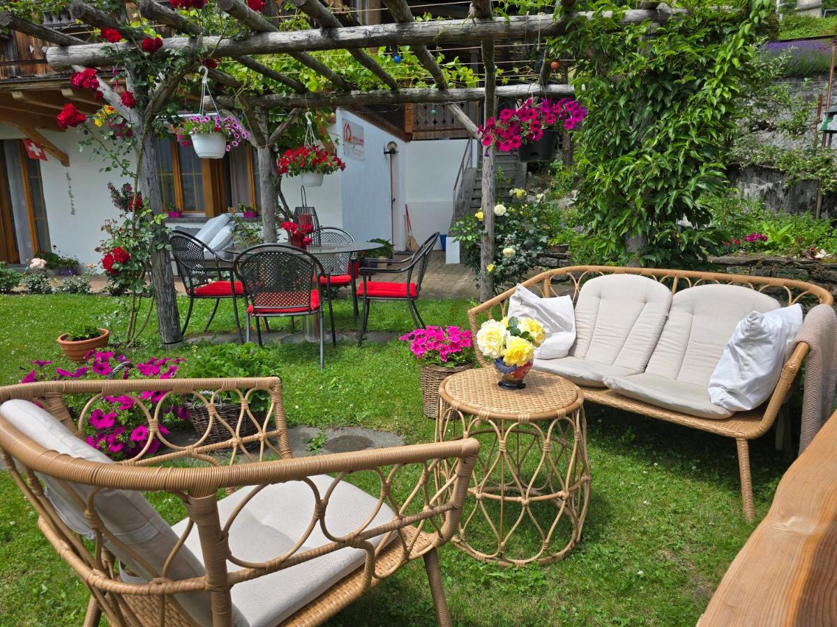 Chalet Swiss Alps - Ferienwohnung Niederried b. Interlaken