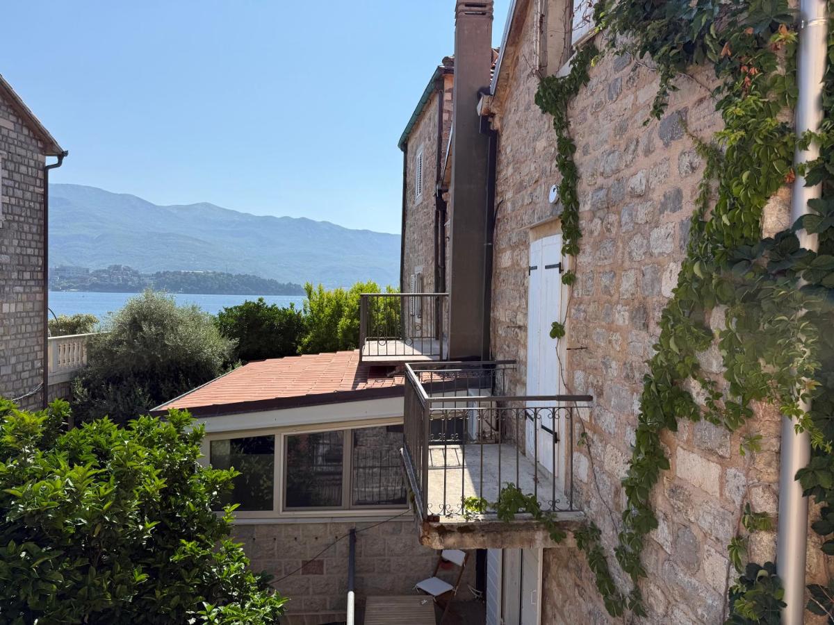 Private double room in the Old Town - Bed and Breakfast Budva