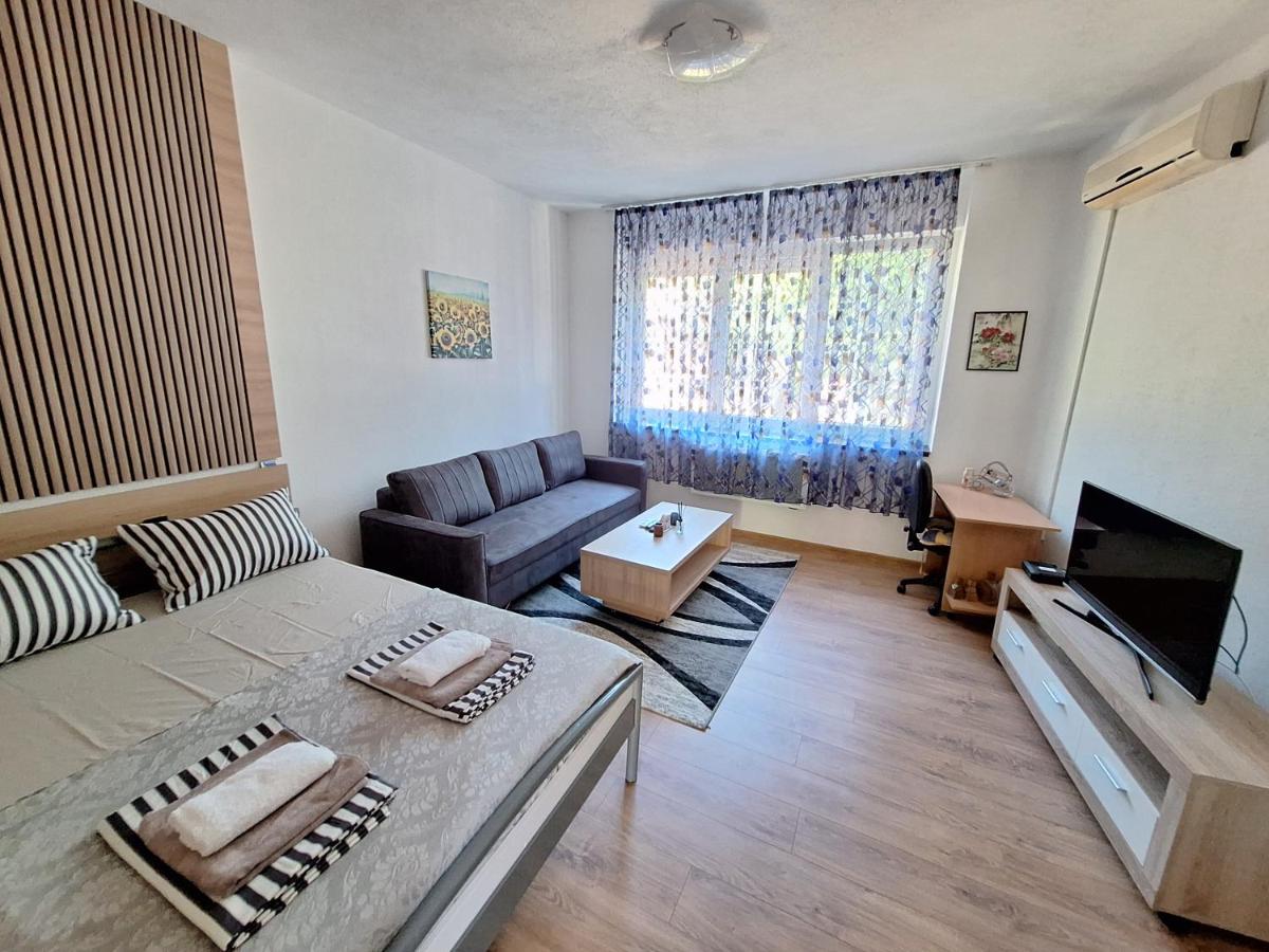 Apartamento Estudio con cama grande