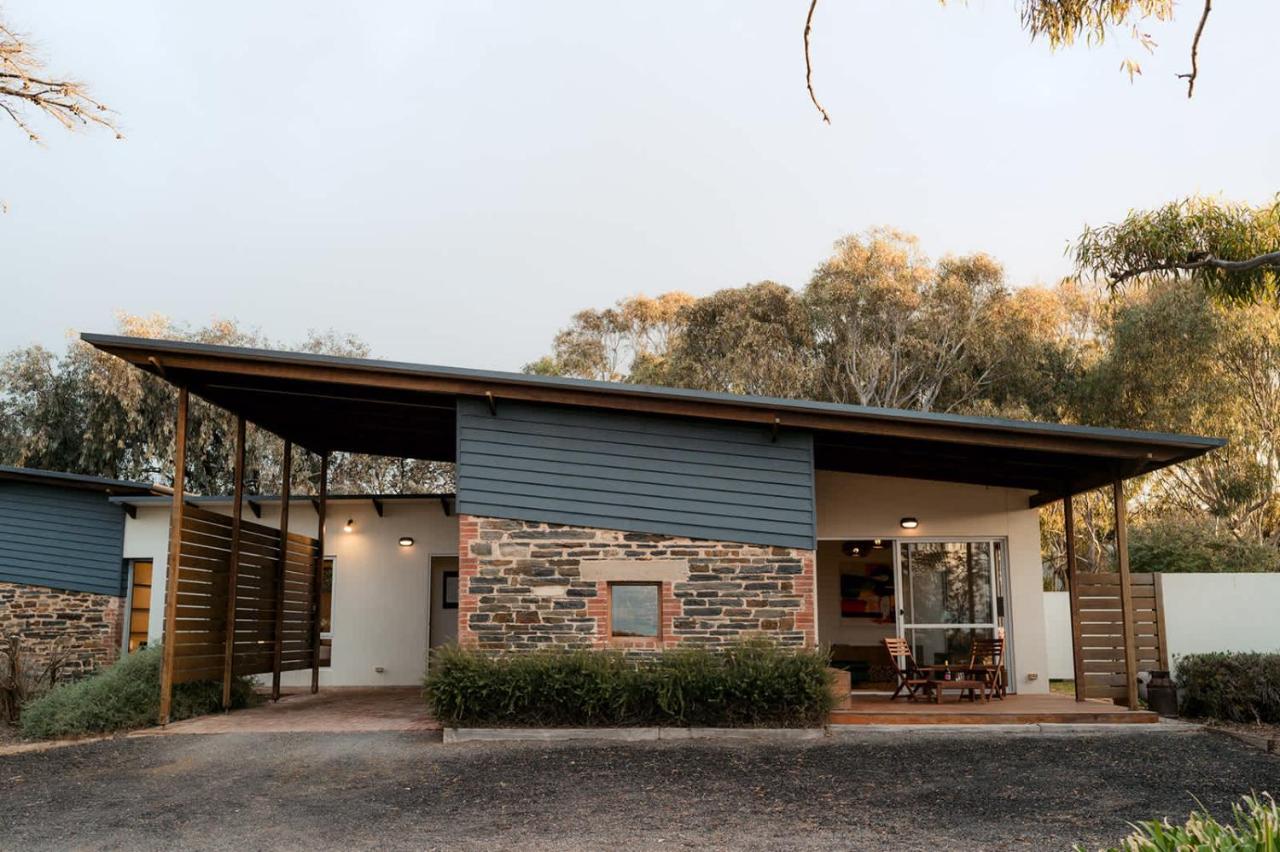 Stylish Dairy Cottage by the Sea- Romantic Luxury - Ferienwohnung Port Elliot