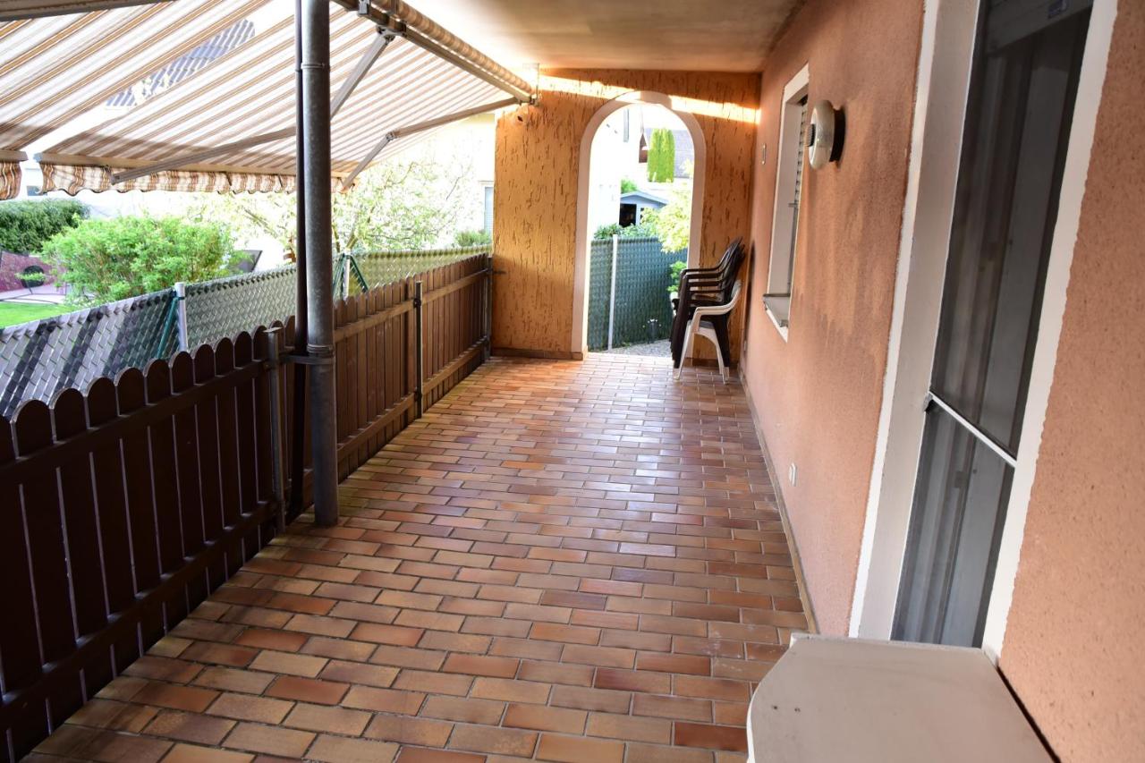 Gemütliche Familien-Ferienwohnung mit Balkon nahe Playmobil FunPark - B&B Oberasbach