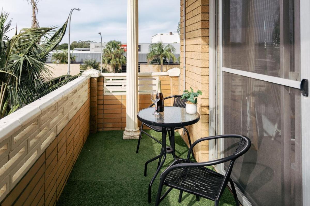 Coastal getaway, tropical palms in Dee Why - Ferienwohnung Dee Why