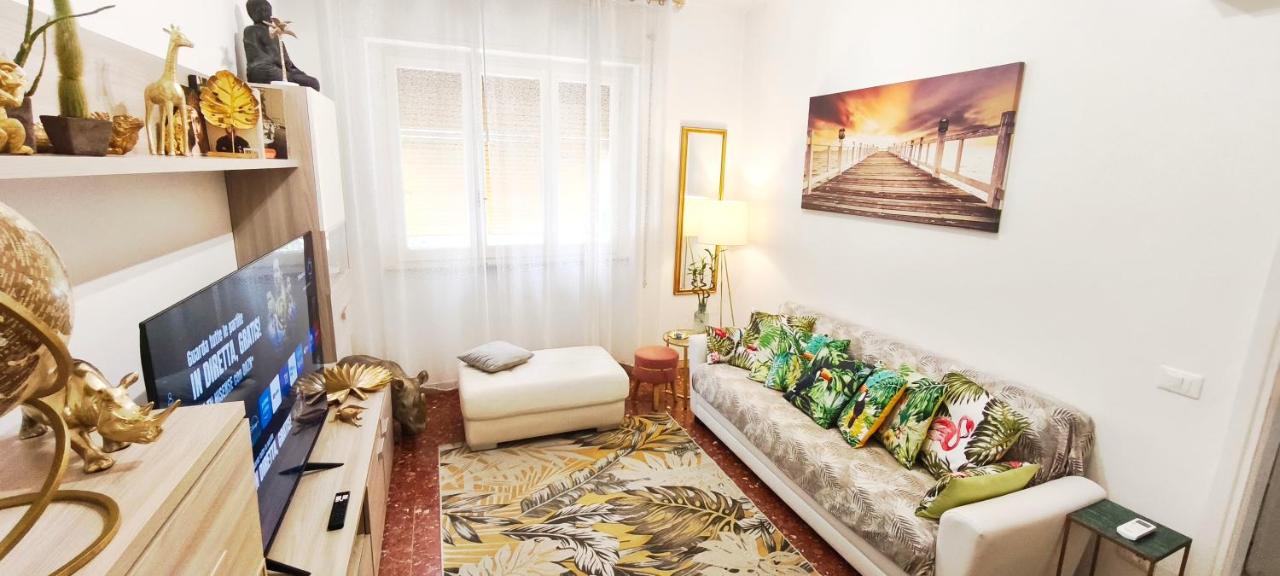 Boutique Apartment with Terrace - Bed and Breakfast Viareggio