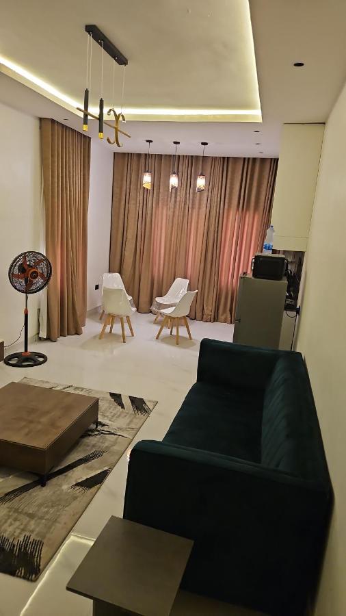 Diamond Flux - B&B Idogwari