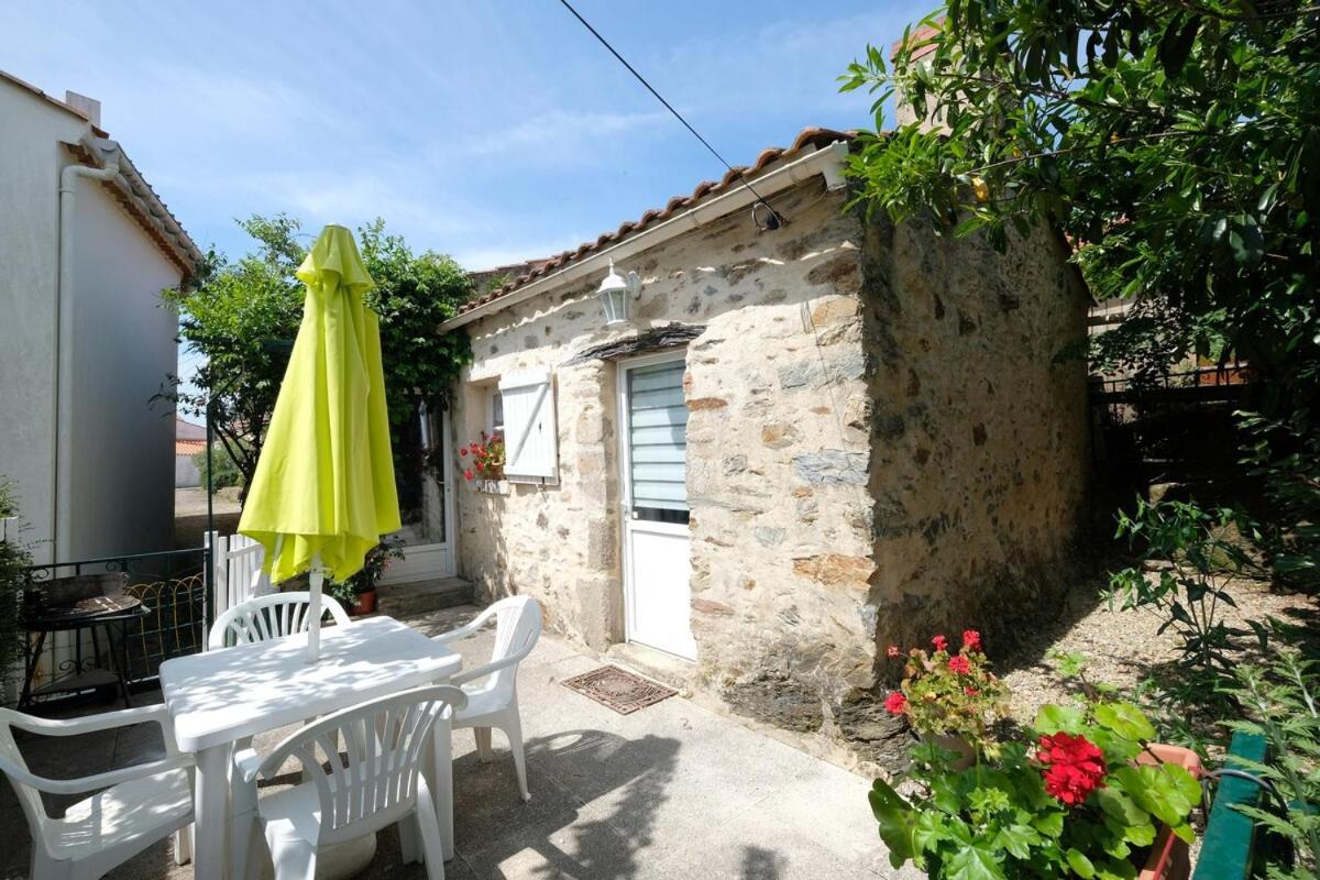 Soleil Levant, petite maison de caractère à prix bas - B&B