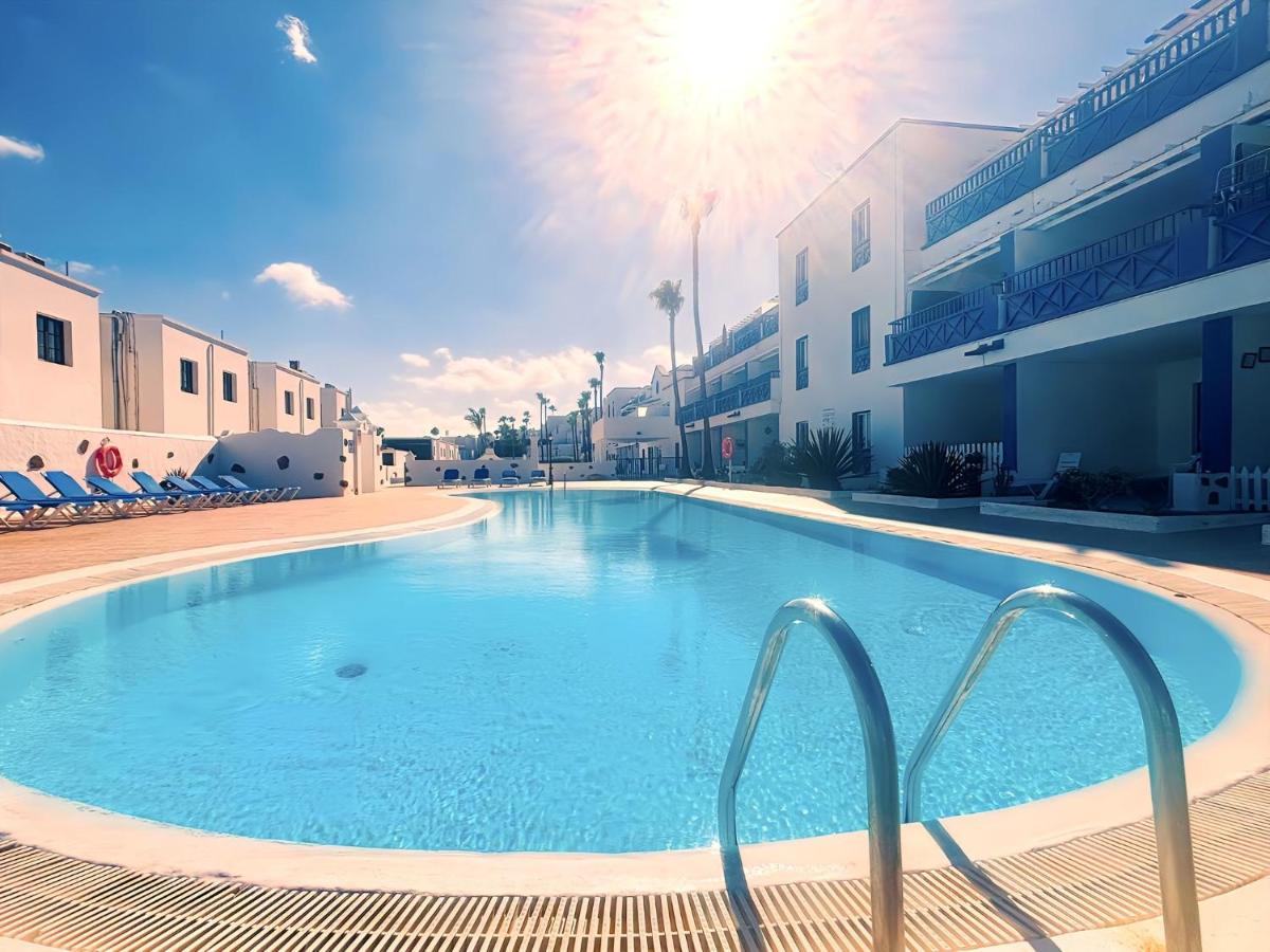 Apartment Bellissima with pool and Wi-Fi, 200m from the sea in Puerto del Carmen - B&B Puerto del Carmen
