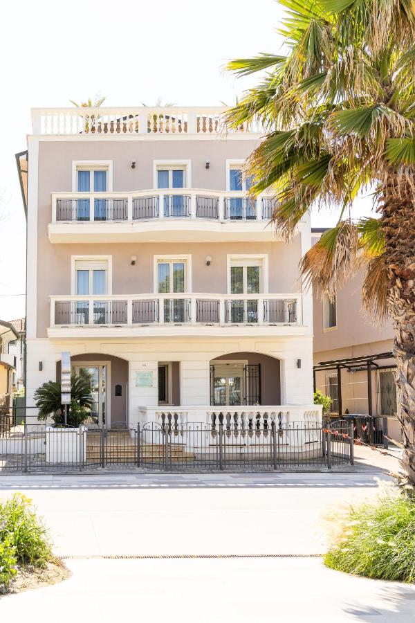One-Bedroom Apartment (4 Adults) with Sea View