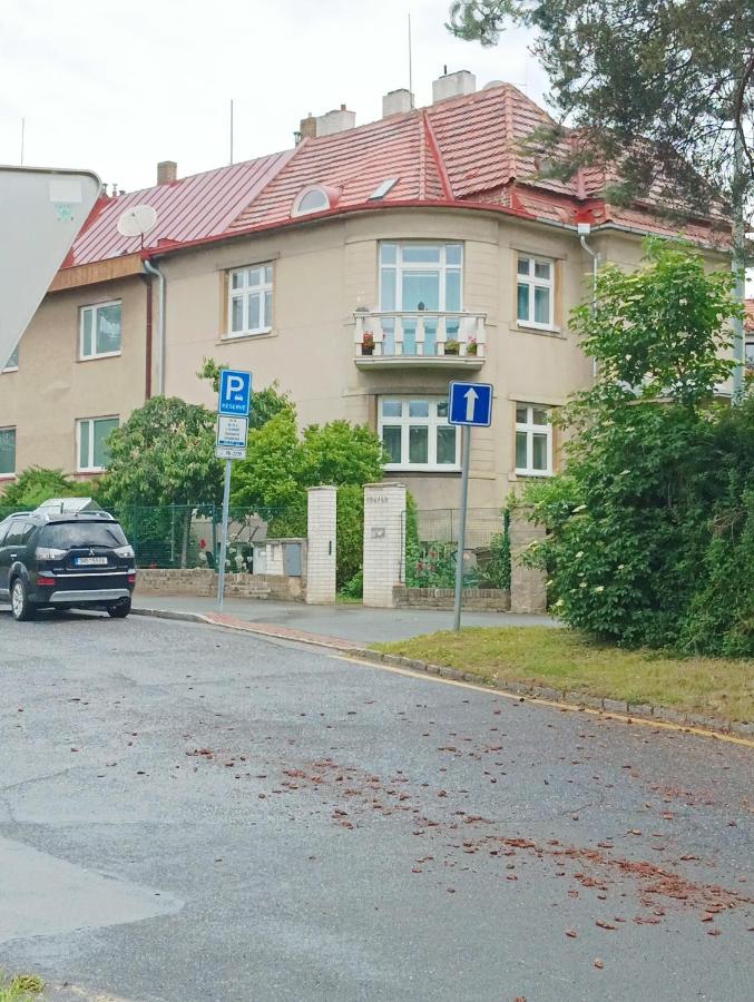 Sweet home apartment Kobylisy - B&B