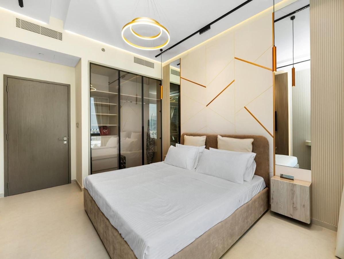 Appartamento con 2 Camere da Letto e Vista Acqua