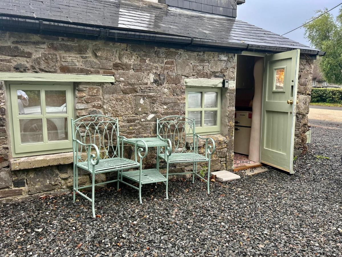 The Old Feed Store - B&B